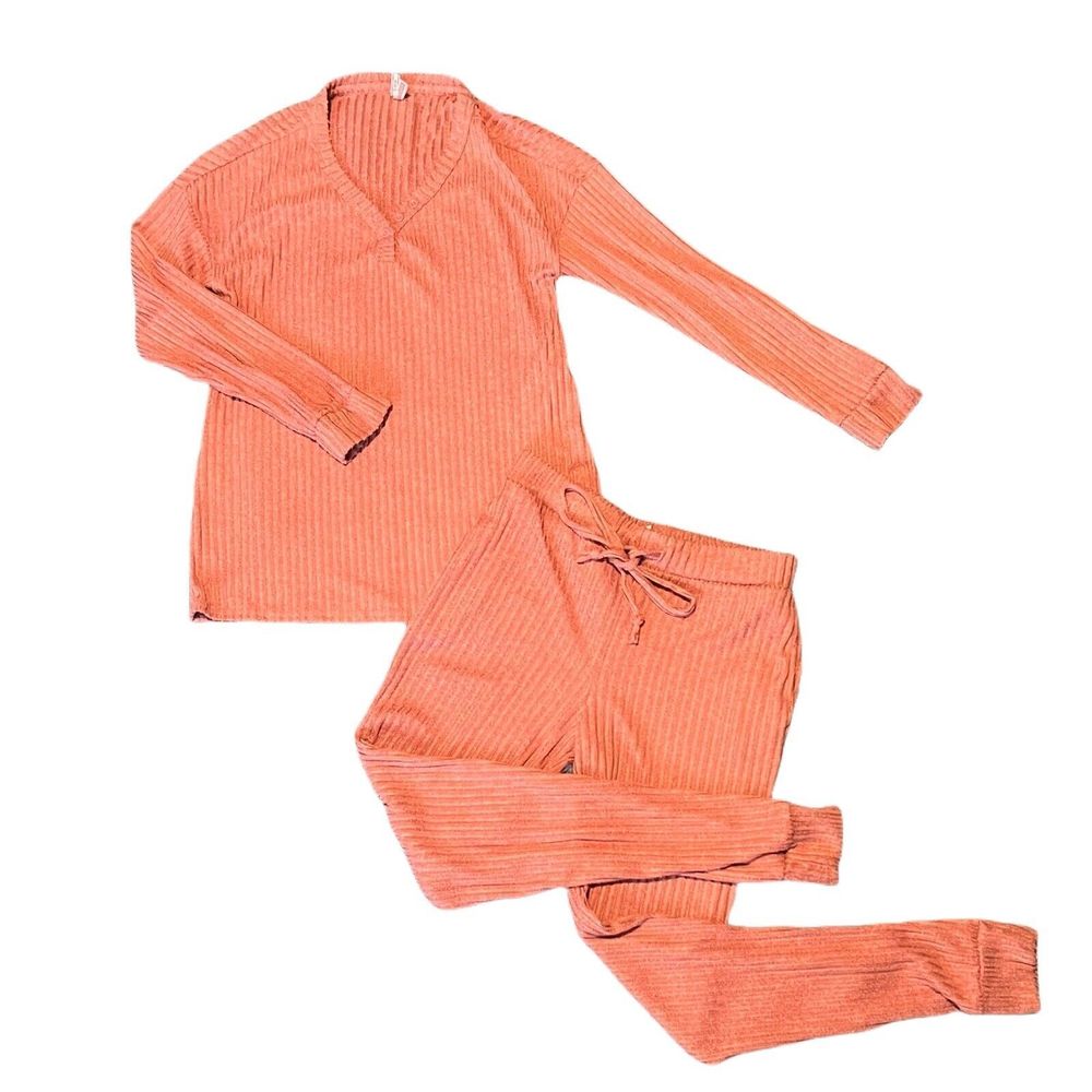 Izod Women's Pink Athleisure Suit Corduroy Style Soft Ribbed Top & Bottom Size S